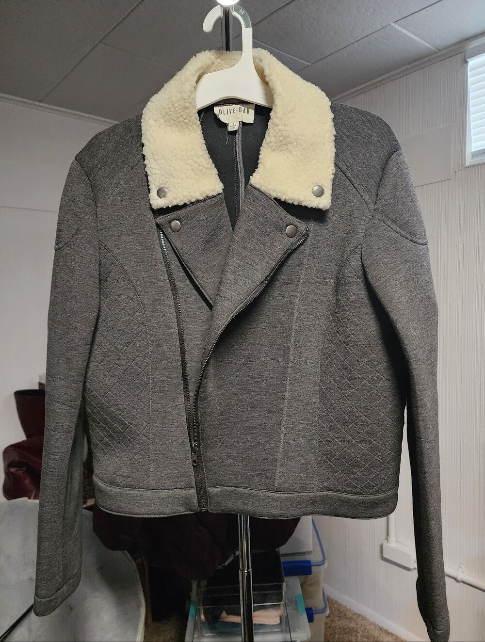 Olive & Oak Gray Moto Jacket with Cream Sherpa Collar Womans Large